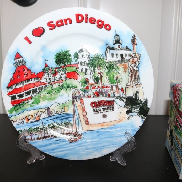 Decorative plate and mug set with plate holder in great shape - Picture 4 of 8